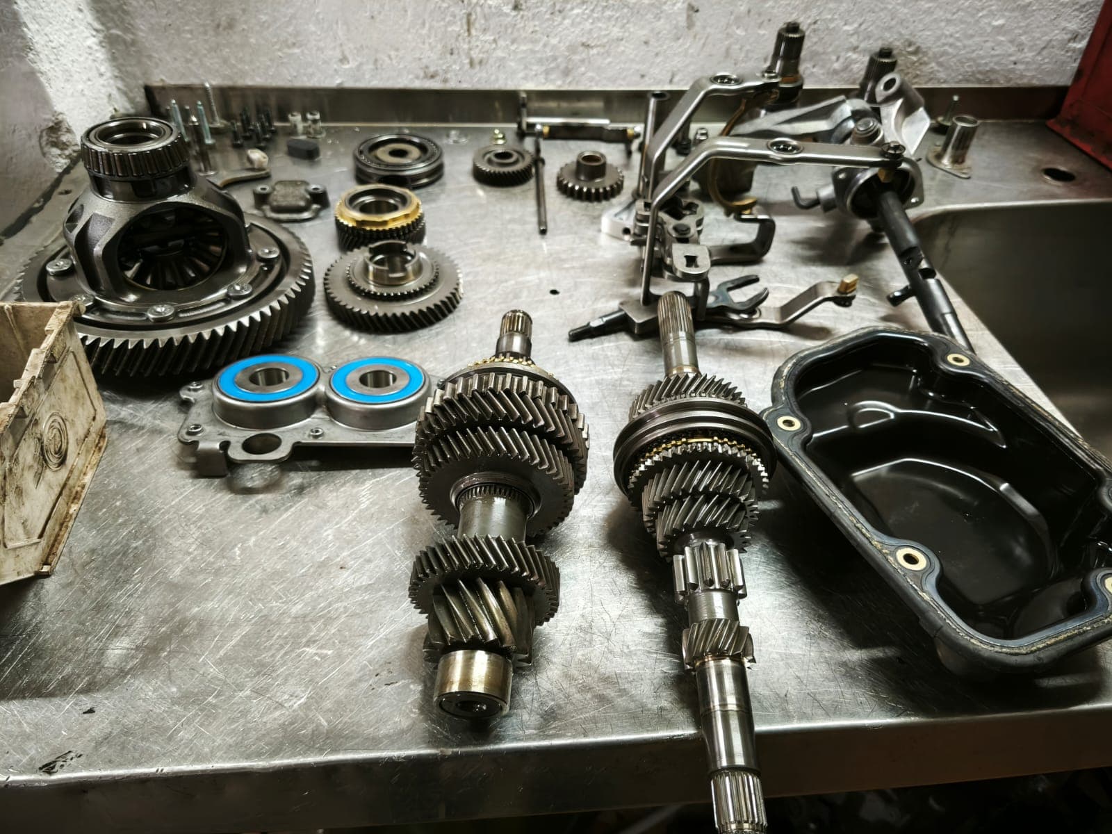 Kompletní rozložení převodovky