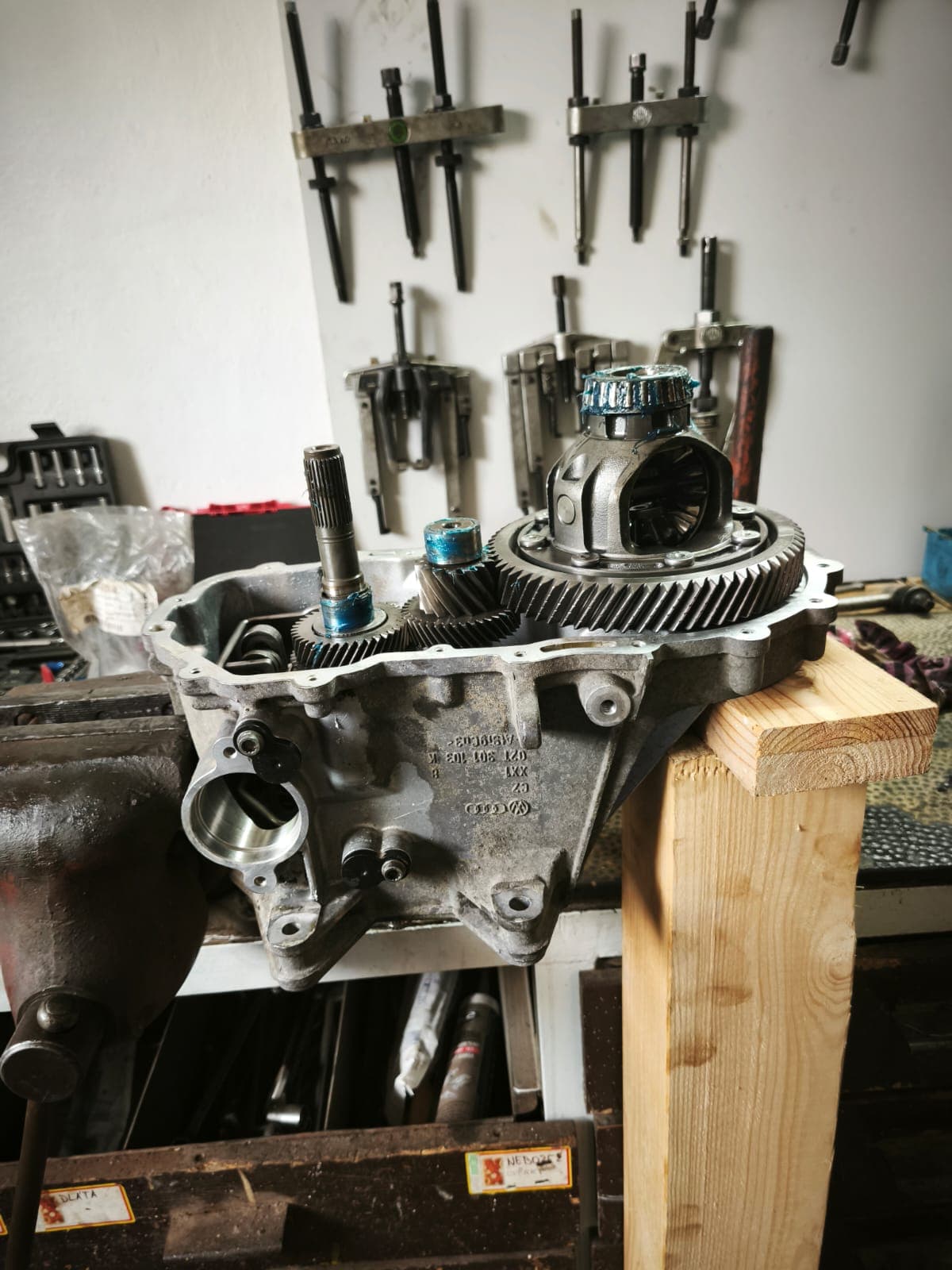 Převodovka na stojanu